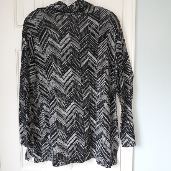 Knit Tunic Top Grey and Black Size Petite XL - Picture 8 of 8